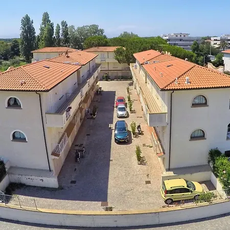 Tina Aparthotel Vada