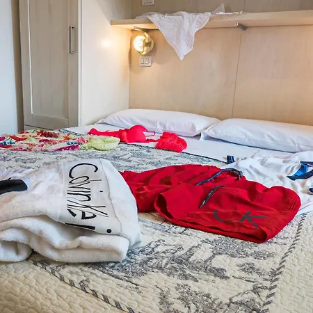 Aparthotel Tina