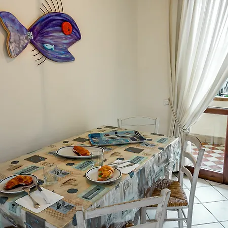 Tina Aparthotel 3*