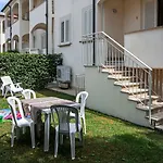 Tina Ξενοδοχείο με διαμερίσματα 4*
