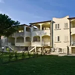 Tina Ξενοδοχείο με διαμερίσματα 4*