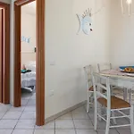 Ξενοδοχείο με διαμερίσματα Tina