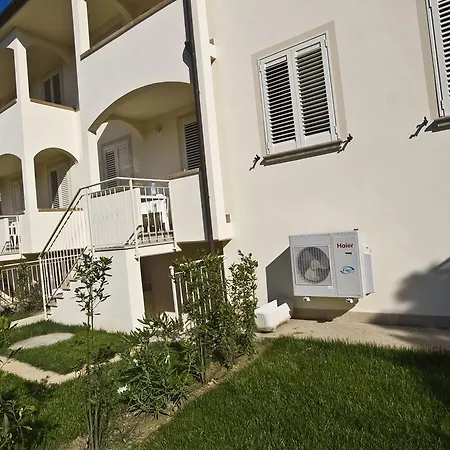 Appart hôtel Tina 4*