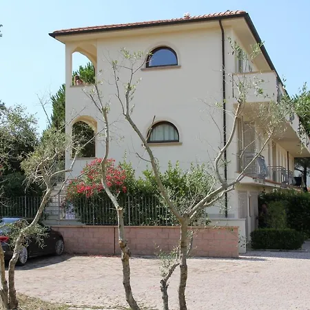 Appart hôtel Tina 4*